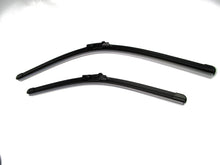 Load image into Gallery viewer, Maserati Ghibli Quattroporte brake pads filters belt service kit #329