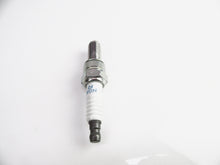 Load image into Gallery viewer, Maserati GranTurismo Quattroporte Ngk spark plugs 8 pcs #685