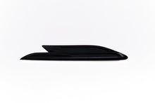 Load image into Gallery viewer, Bentley Bentayga black left fender air vent grill #2017