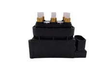 Load image into Gallery viewer, Bentley Continental Flying Spur GT GTC air suspension valve block #2190